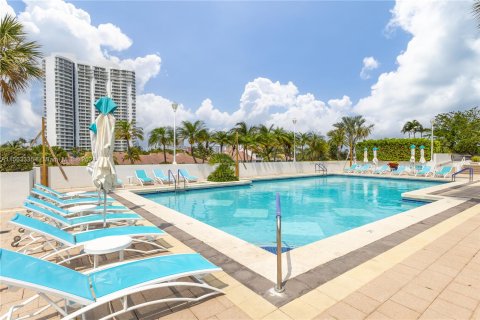 Copropriété à vendre à Aventura, Floride: 3 chambres, 260.13 m2 № 1101504 - photo 11