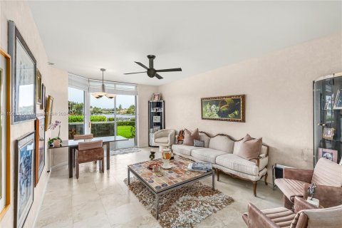 Copropriété à vendre à Aventura, Floride: 3 chambres, 260.13 m2 № 1101504 - photo 27