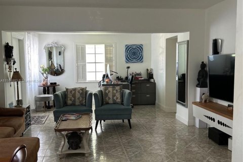 Купить виллу или дом в Норт-Майами, Флорида 3 спальни, 129.04м2, № 1101433 - фото 6