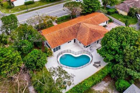 Купить виллу или дом в Майами-Шорс, Флорида 5 спален, 299.89м2, № 1101473 - фото 27