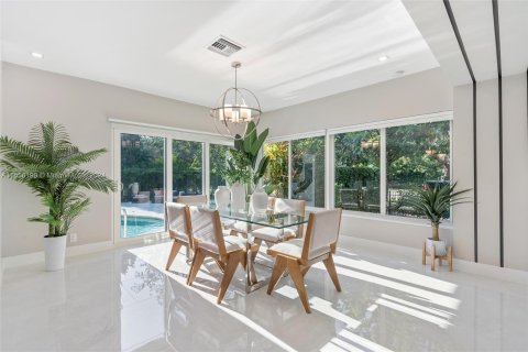 Купить виллу или дом в Майами-Шорс, Флорида 5 спален, 299.89м2, № 1101473 - фото 10