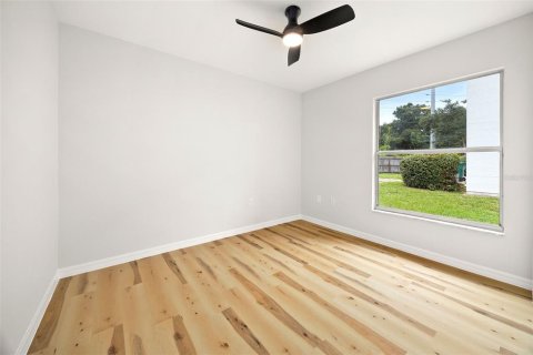 Adosado en venta en Eustis, Florida, 3 dormitorios, 106.37 m2 № 1364413 - foto 13