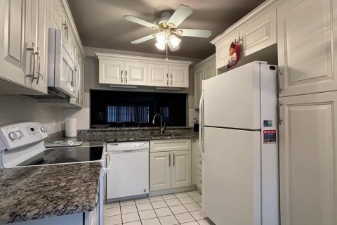 Condominio en venta en Lake Worth, Florida, 2 dormitorios, 115.57 m2 № 1093918 - foto 15