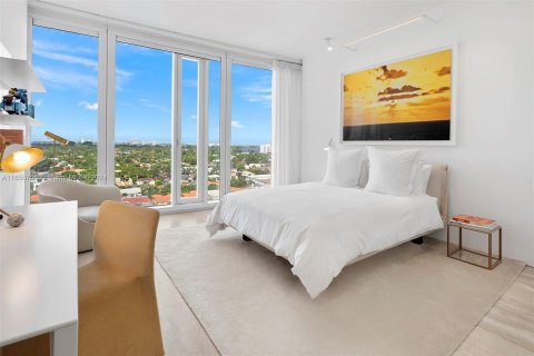 Copropriété à vendre à Surfside, Floride: 4 chambres, 431.07 m2 № 1365484 - photo 16