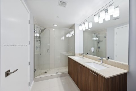 Condominio en venta en Doral, Florida, 3 dormitorios, 123.84 m2 № 1095838 - foto 17
