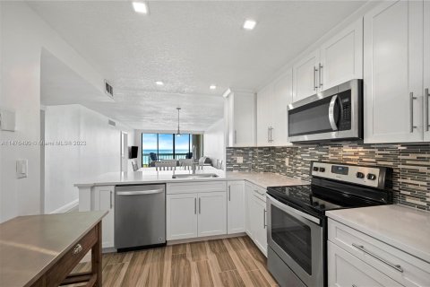 Condominio en venta en Jensen Beach, Florida, 2 dormitorios, 95.04 m2 № 807396 - foto 11