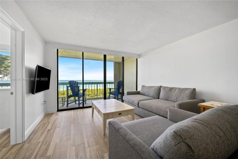 Condominio en venta en Jensen Beach, Florida, 2 dormitorios, 95.04 m2 № 807396 - foto 4