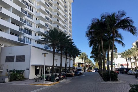 Copropriété à louer à Miami Beach, Floride: 51.1 m2 № 15884 - photo 24