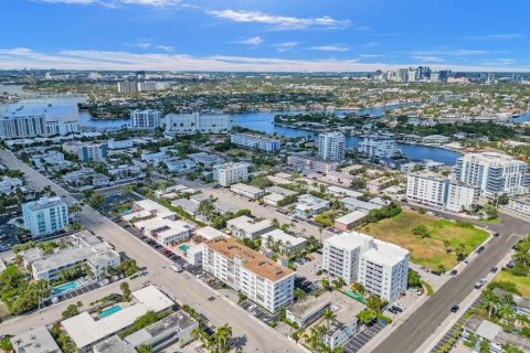 Condo in Fort Lauderdale, Florida, 2 bedrooms  № 1224627 - photo 21