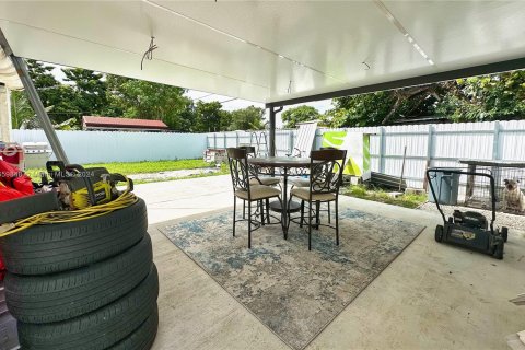 Casa en venta en Miami Gardens, Florida, 3 dormitorios, 112.88 m2 № 1365346 - foto 27