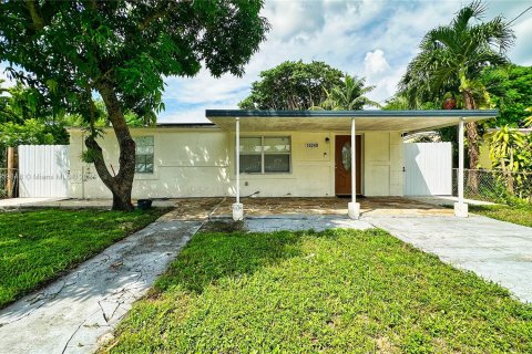 Villa ou maison à vendre à Miami Gardens, Floride: 3 chambres, 112.88 m2 № 1365346 - photo 11