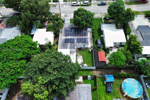 Casa en venta en Miami Gardens, Florida, 3 dormitorios, 112.88 m2 № 1365346 - foto 6