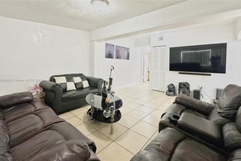 Villa ou maison à vendre à Miami Gardens, Floride: 3 chambres, 112.88 m2 № 1365346 - photo 30