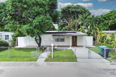 Casa en venta en Miami Gardens, Florida, 3 dormitorios, 112.88 m2 № 1365346 - foto 3