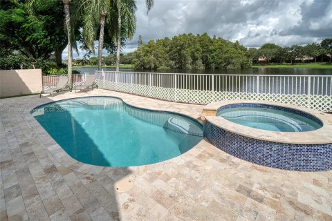 Villa ou maison à vendre à Lake Worth, Floride: 5 chambres, 283.72 m2 № 1362388 - photo 4