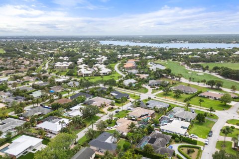 House in Jupiter, Florida 3 bedrooms, 155.15 sq.m. № 1155920 - photo 28