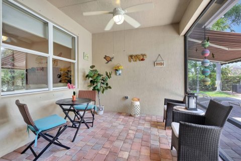House in Wellington, Florida 4 bedrooms, 248.14 sq.m. № 1142359 - photo 27