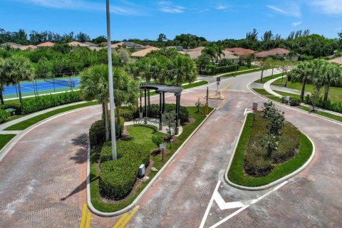Villa ou maison à vendre à Wellington, Floride: 4 chambres, 248.14 m2 № 1142359 - photo 4