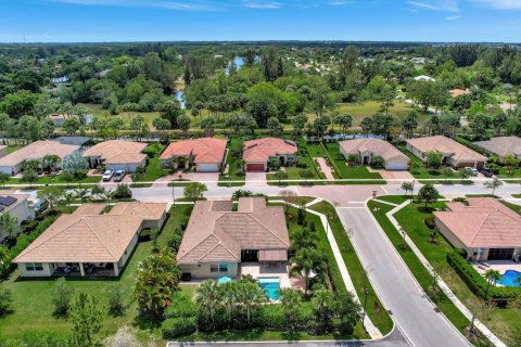 Villa ou maison à vendre à Wellington, Floride: 4 chambres, 248.14 m2 № 1142359 - photo 5