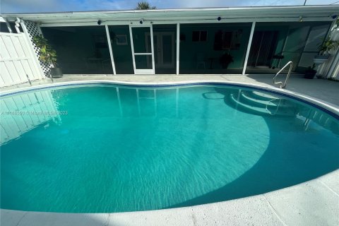 Casa en venta en Lehigh Acres, Florida, 3 dormitorios, 150.87 m2 № 847978 - foto 28