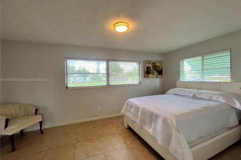 Купить виллу или дом в Лихай-Эйкерс, Флорида 3 спальни, 150.87м2, № 847978 - фото 12