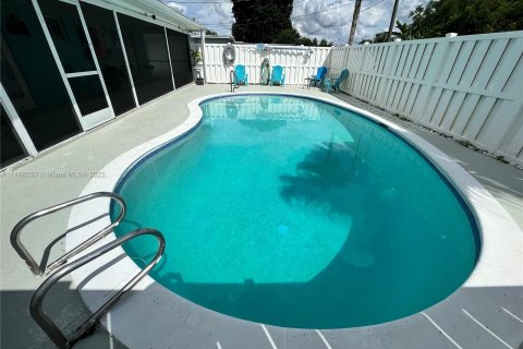 Villa ou maison à vendre à Lehigh Acres, Floride: 3 chambres, 150.87 m2 № 847978 - photo 27