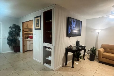 Casa en venta en Lehigh Acres, Florida, 3 dormitorios, 150.87 m2 № 847978 - foto 9