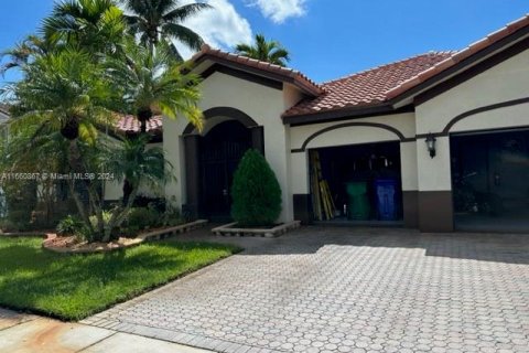 Villa ou maison à vendre à Miramar, Floride: 4 chambres, 255.39 m2 № 1367209 - photo 7