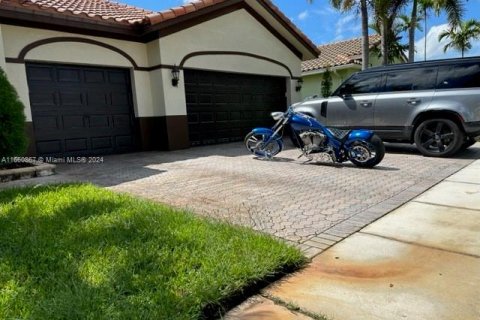 Casa en venta en Miramar, Florida, 4 dormitorios, 255.39 m2 № 1367209 - foto 2