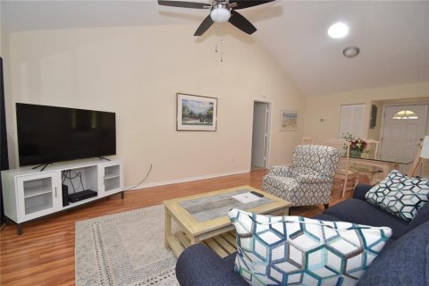 Condo in Sarasota, Florida, 2 bedrooms  № 213812 - photo 5