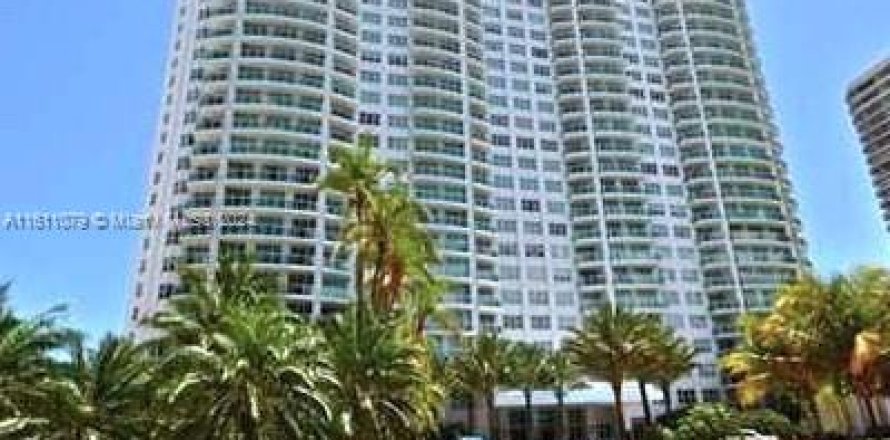 Condominio en Aventura, Florida, 2 dormitorios  № 1233292