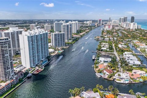 Condo in Aventura, Florida, 2 bedrooms  № 1233292 - photo 6