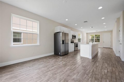 Immobilier commercial à vendre à Kissimmee, Floride: 161.09 m2 № 1299486 - photo 14