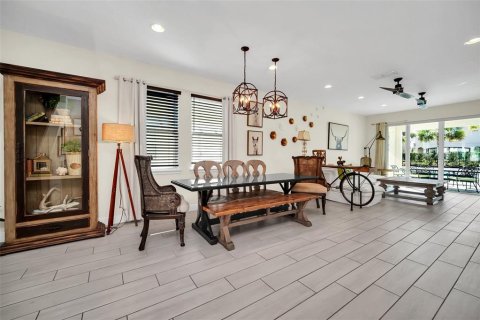 Villa ou maison à vendre à Kissimmee, Floride: 6 chambres, 308.16 m2 № 1299489 - photo 11