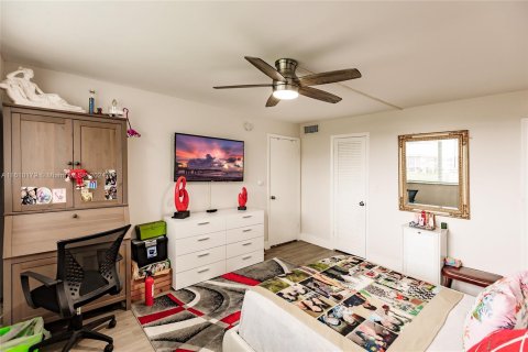 Condominio en venta en Pembroke Pines, Florida, 2 dormitorios, 108.7 m2 № 1232423 - foto 14