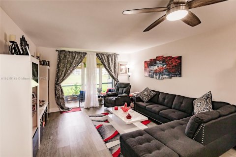 Condominio en venta en Pembroke Pines, Florida, 2 dormitorios, 108.7 m2 № 1232423 - foto 9