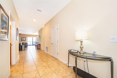 Casa en venta en Davenport, Florida, 8 dormitorios, 363.15 m2 № 1251516 - foto 11