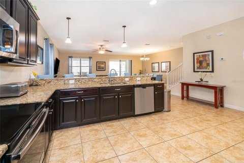 Casa en venta en Davenport, Florida, 8 dormitorios, 363.15 m2 № 1251516 - foto 5