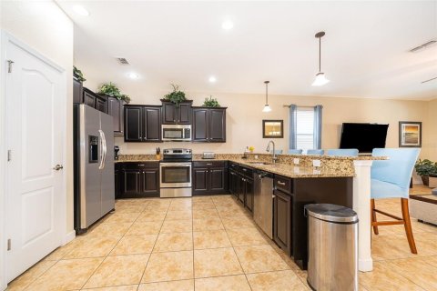 Casa en venta en Davenport, Florida, 8 dormitorios, 363.15 m2 № 1251516 - foto 4