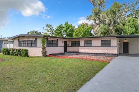 House in Orlando, Florida 3 bedrooms, 140.47 sq.m. № 1399218 - photo 1