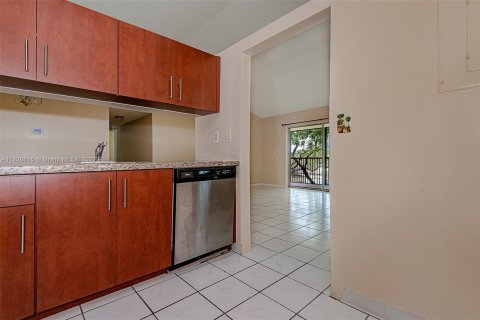 Condominio en venta en Oakland Park, Florida, 2 dormitorios, 107.77 m2 № 13756 - foto 9