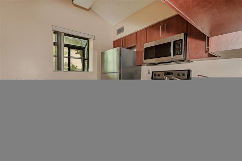 Condominio en venta en Oakland Park, Florida, 2 dormitorios, 107.77 m2 № 13756 - foto 8