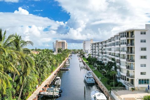 Condo in Fort Lauderdale, Florida, 2 bedrooms  № 996253 - photo 24