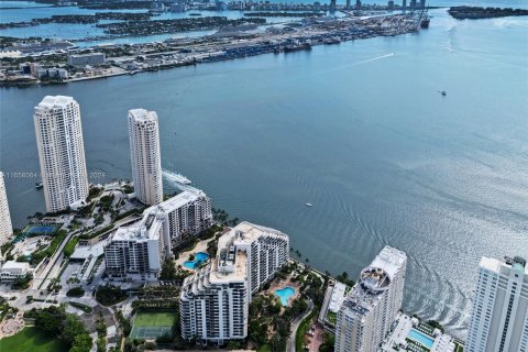 Copropriété à vendre à Miami, Floride: 2 chambres, 112.78 m2 № 1367244 - photo 20