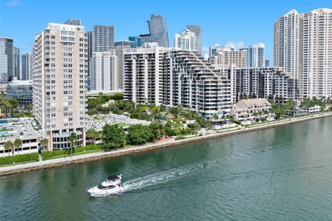 Copropriété à vendre à Miami, Floride: 2 chambres, 112.78 m2 № 1367244 - photo 22