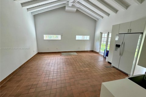 Casa en alquiler en Miami, Florida, 2 dormitorios, 74.32 m2 № 1367280 - foto 18