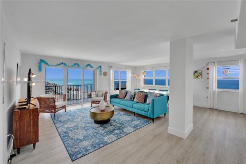 Copropriété à vendre à Hollywood, Floride: 3 chambres, 184.88 m2 № 1367282 - photo 24