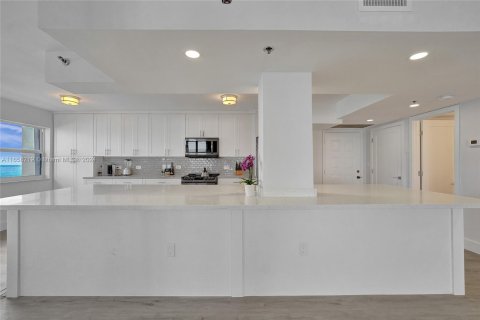 Copropriété à vendre à Hollywood, Floride: 3 chambres, 184.88 m2 № 1367282 - photo 8