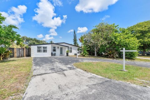 Casa en venta en Oakland Park, Florida, 3 dormitorios, 122.35 m2 № 1160372 - foto 2