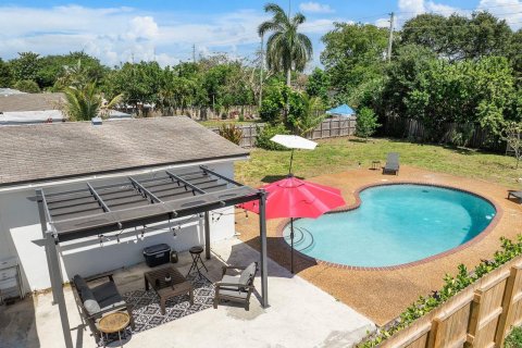 Casa en venta en Oakland Park, Florida, 3 dormitorios, 122.35 m2 № 1160372 - foto 1